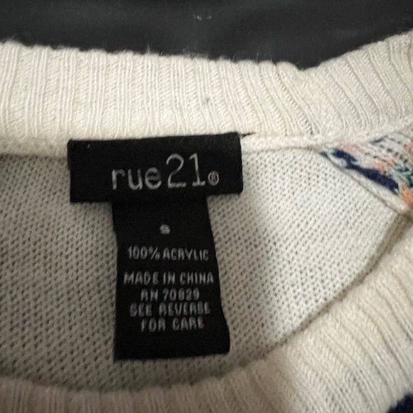 Cream long sleeve - Picture 2 of 2